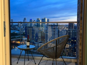 Luxury penthouse with stunning views near Canary Wharf